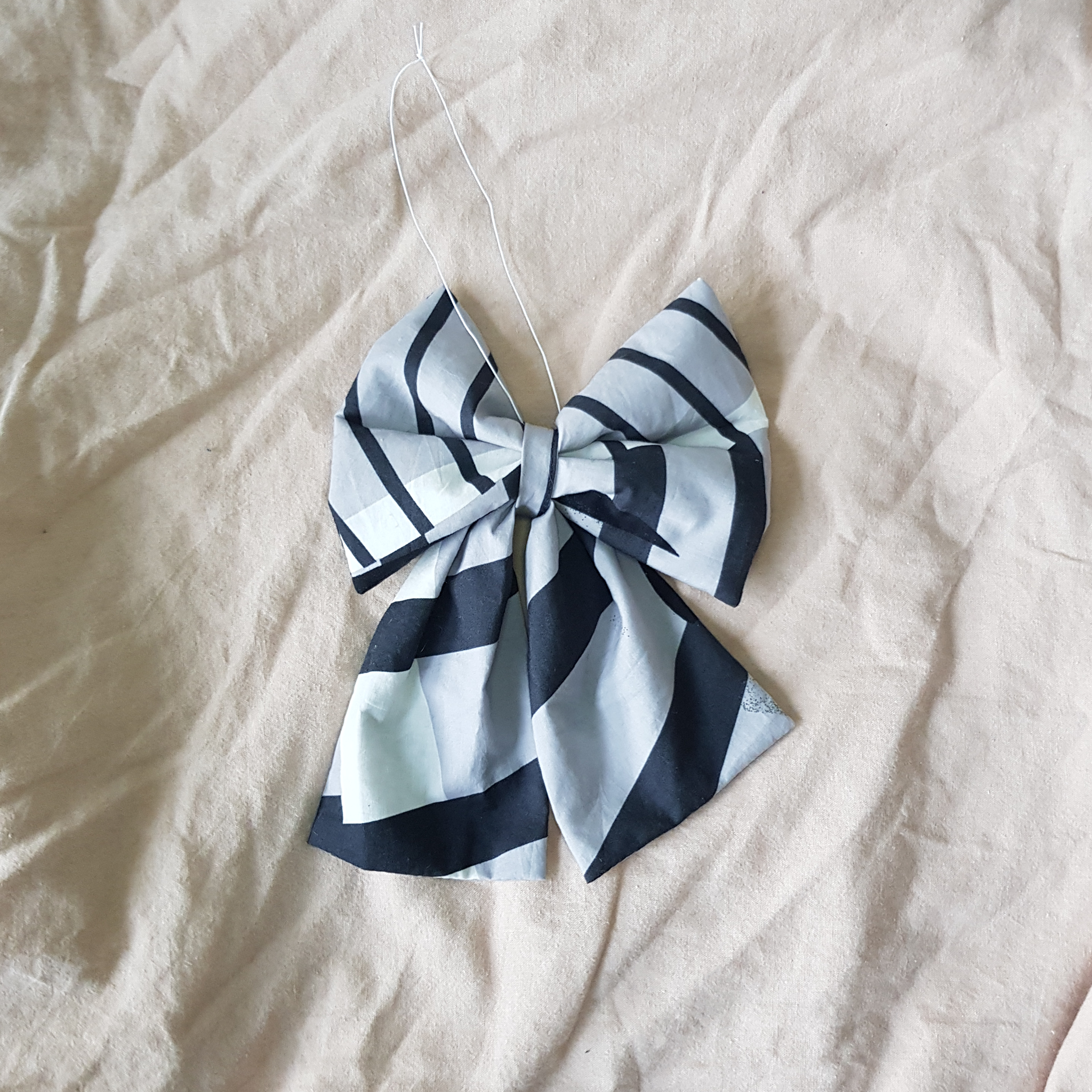 Sløjfe - LILLE - Mønstret Grey